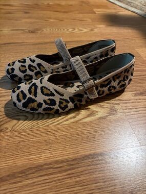 STEVE MADDEN Mary Jane flats